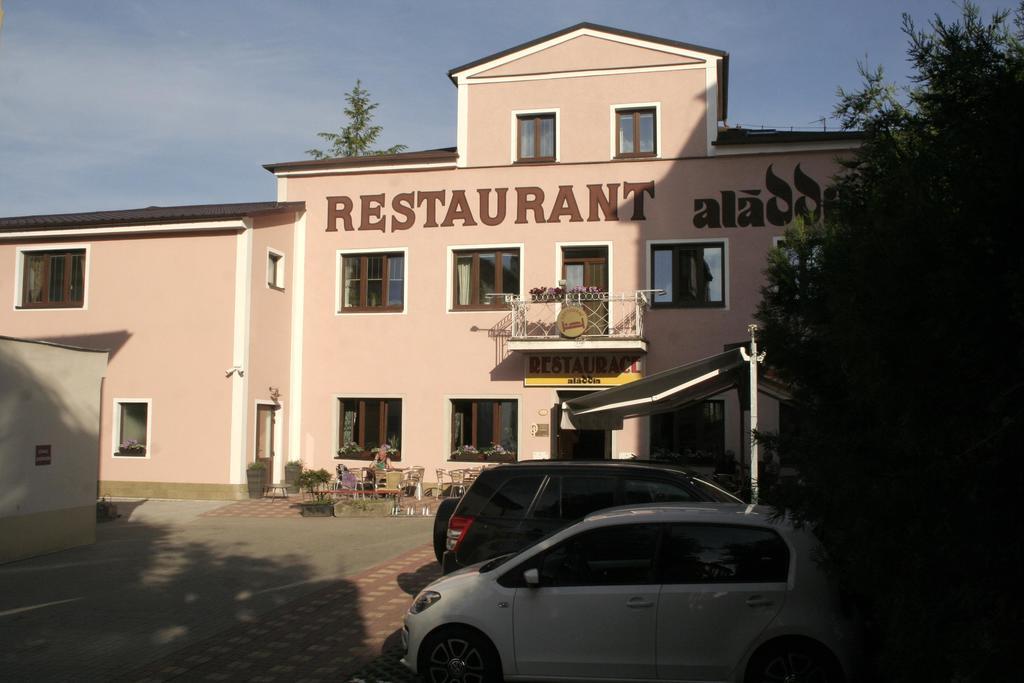 Penzion Aladdin Hotel Teplice Exterior photo