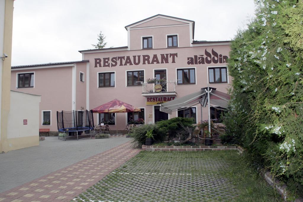 Penzion Aladdin Hotel Teplice Exterior photo