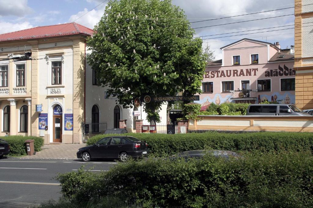 Penzion Aladdin Hotel Teplice Exterior photo