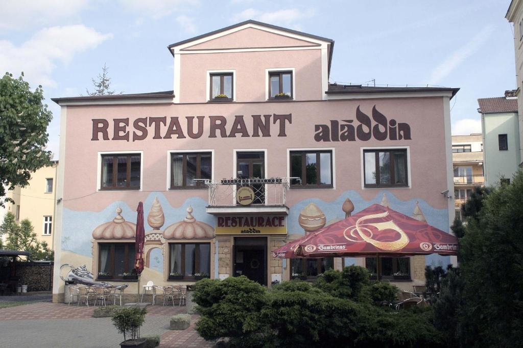 Penzion Aladdin Hotel Teplice Exterior photo